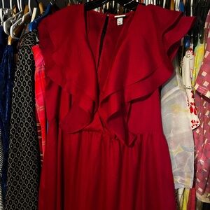 Red semi- formal gown. Worn once. Size xl